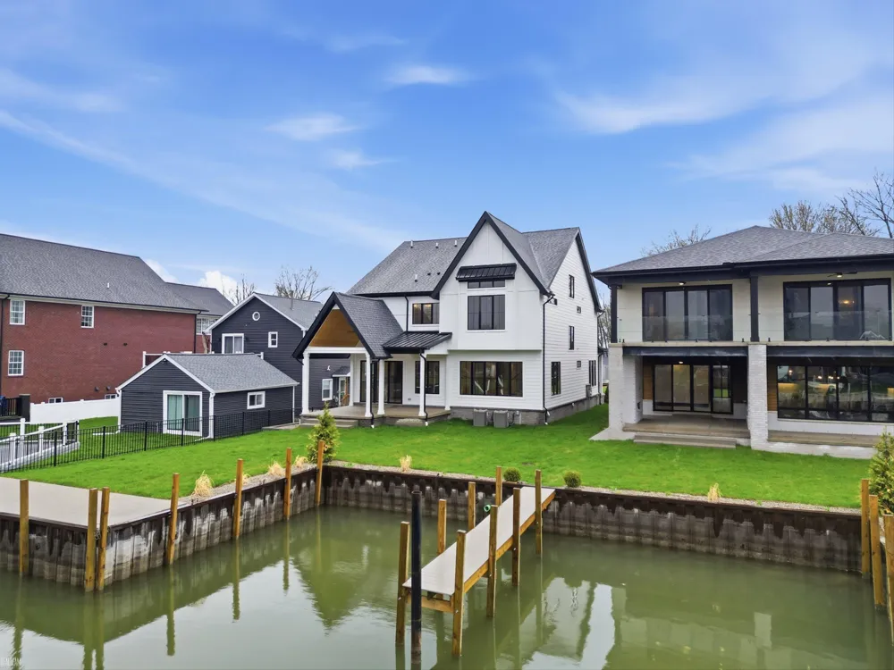 41225 Belvidere Street Harrison Charter Township, MI 48045