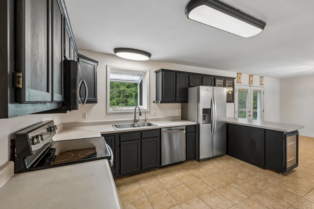 2009 Wolfe Rd White Bluff, TN 37187