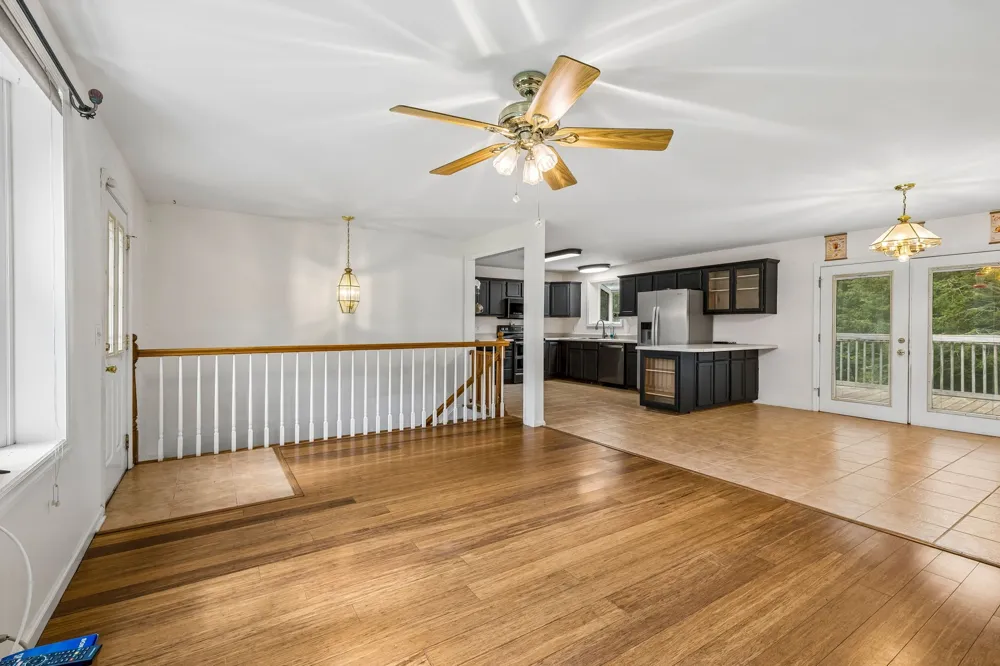 2009 Wolfe Rd White Bluff, TN 37187