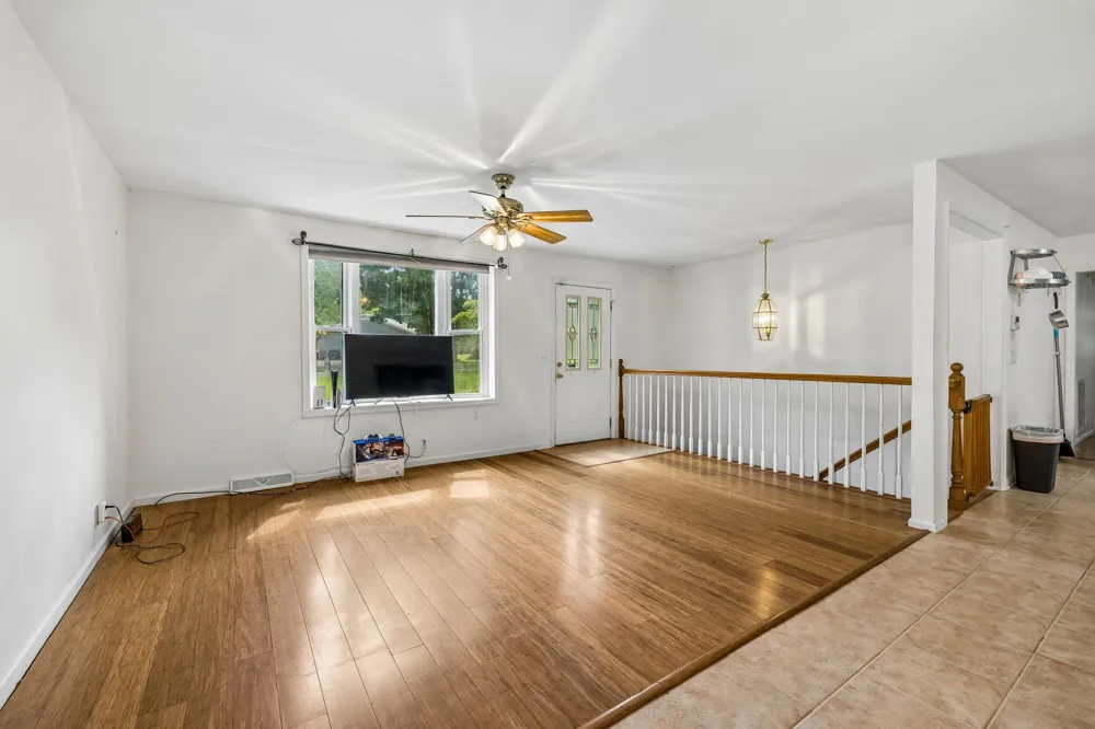 2009 Wolfe Rd White Bluff, TN 37187