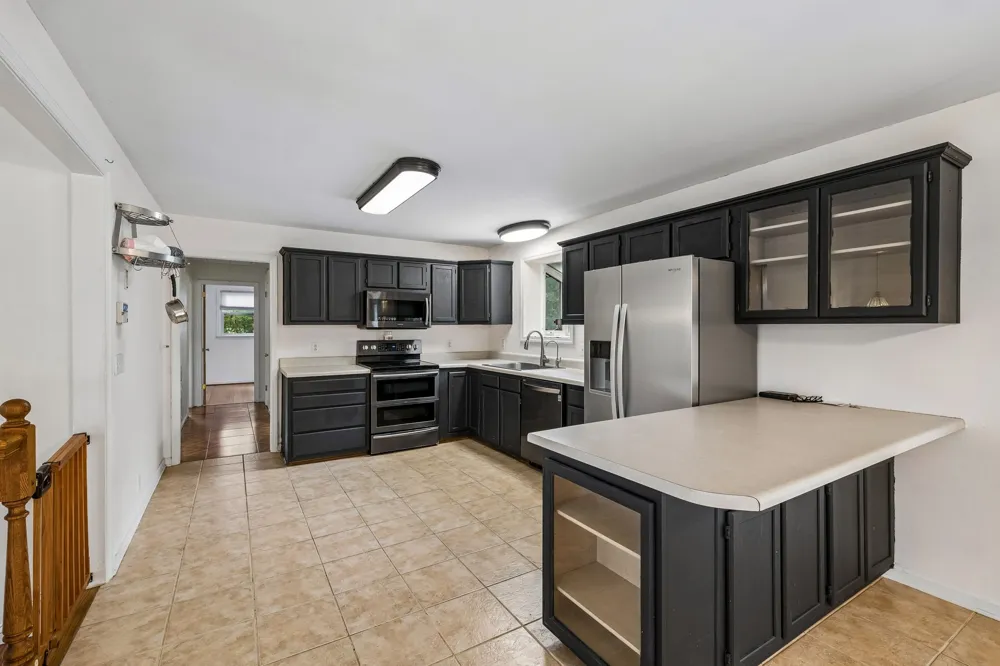 2009 Wolfe Rd White Bluff, TN 37187