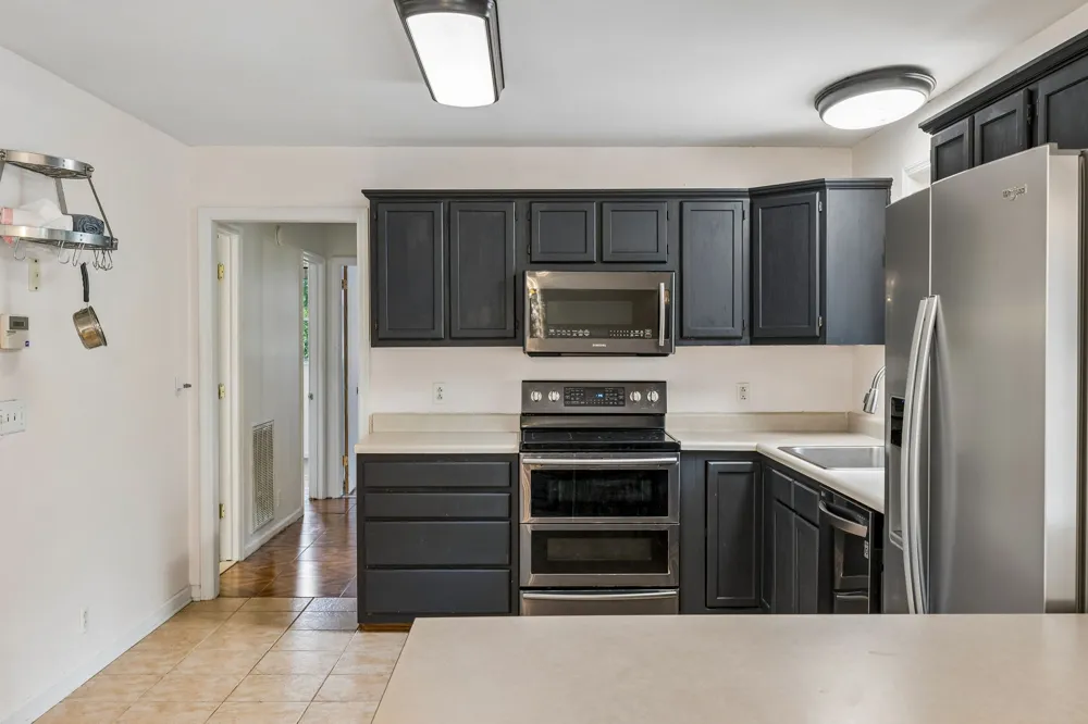 2009 Wolfe Rd White Bluff, TN 37187
