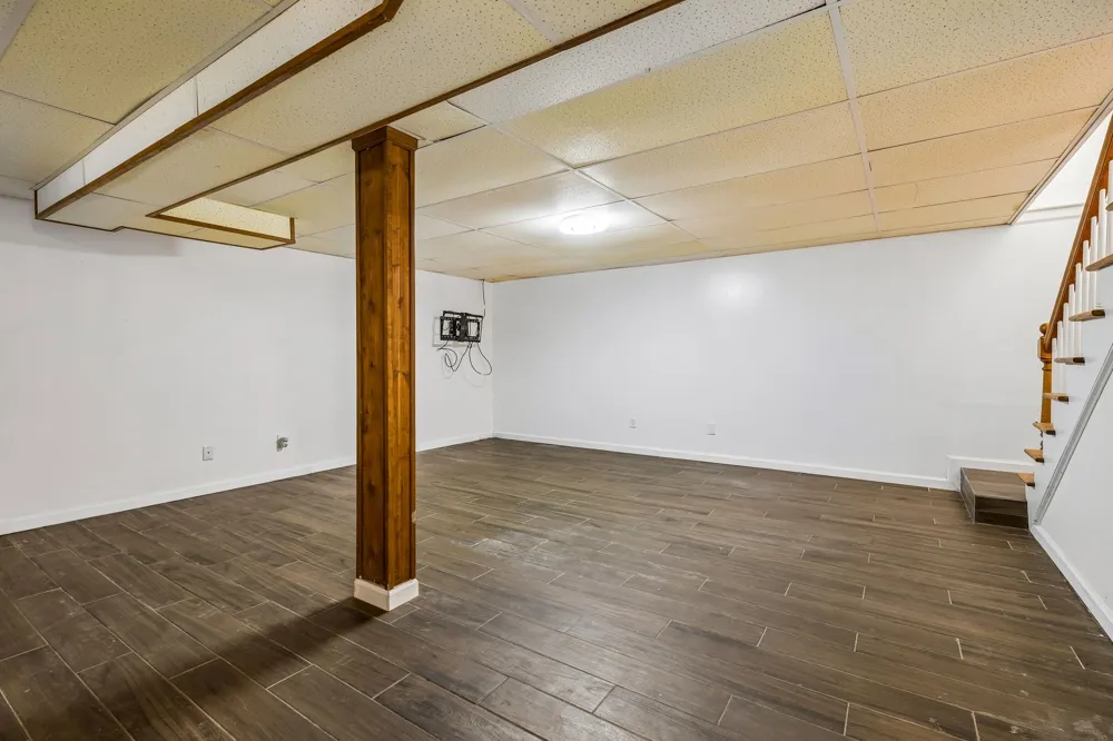 2009 Wolfe Rd White Bluff, TN 37187