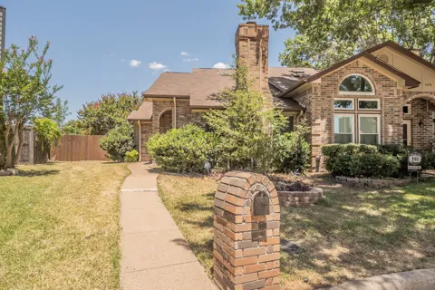 6402 Valleybrooke Court
