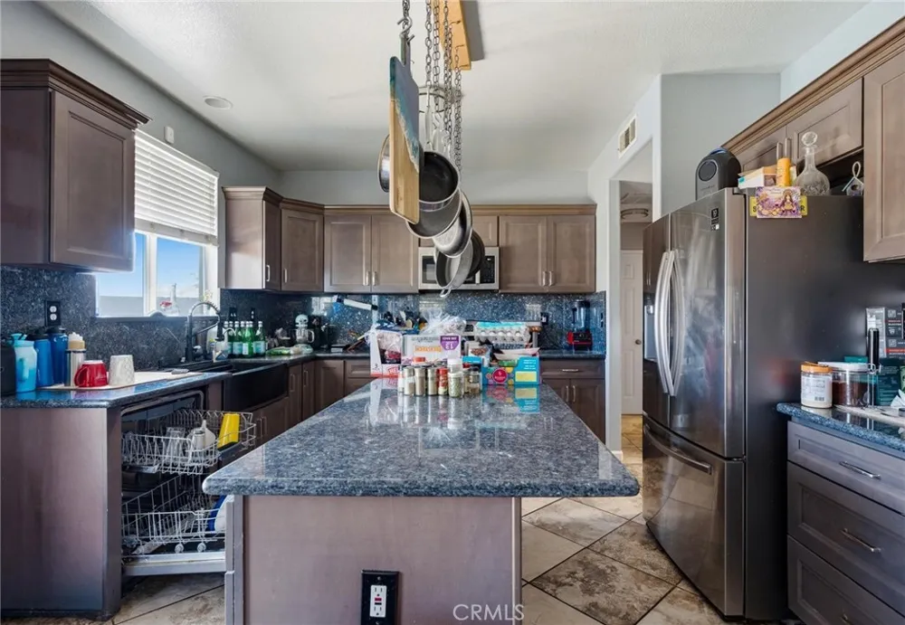 43554 Amazon Street Hemet, CA 92544