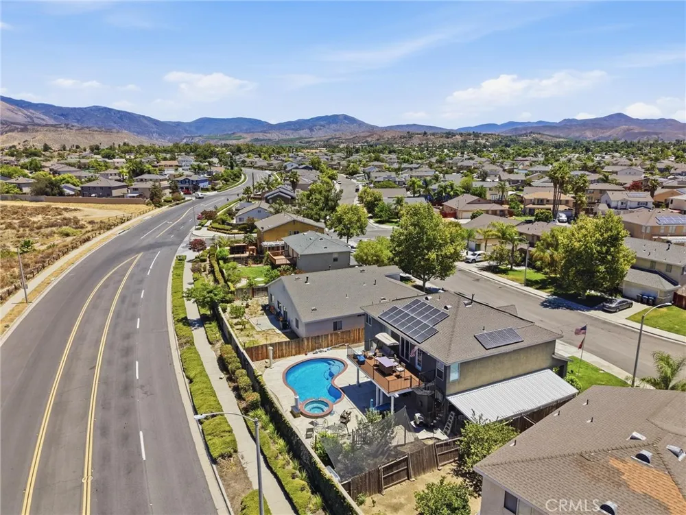 43554 Amazon Street Hemet, CA 92544