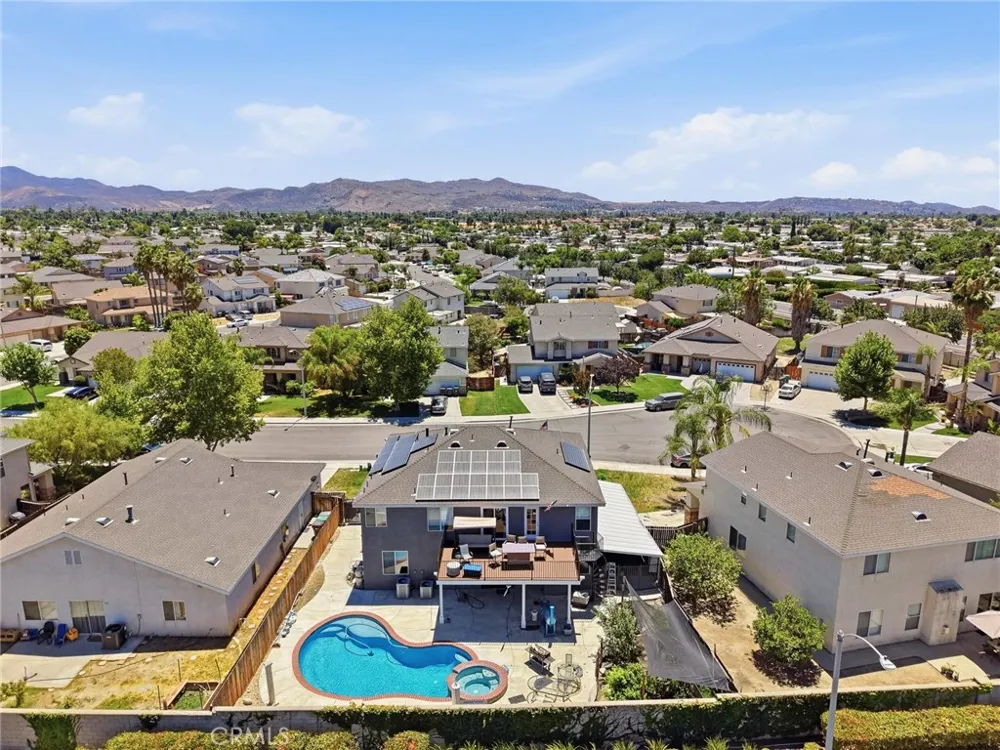 43554 Amazon Street Hemet, CA 92544