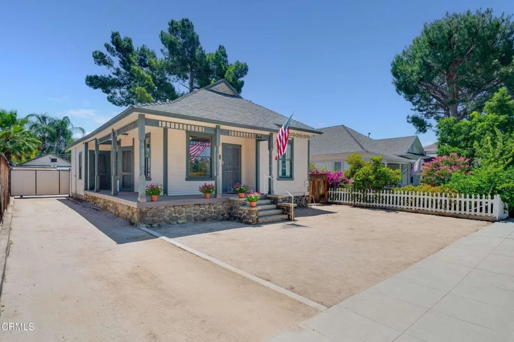 580 1st Avenue Upland, CA 91786