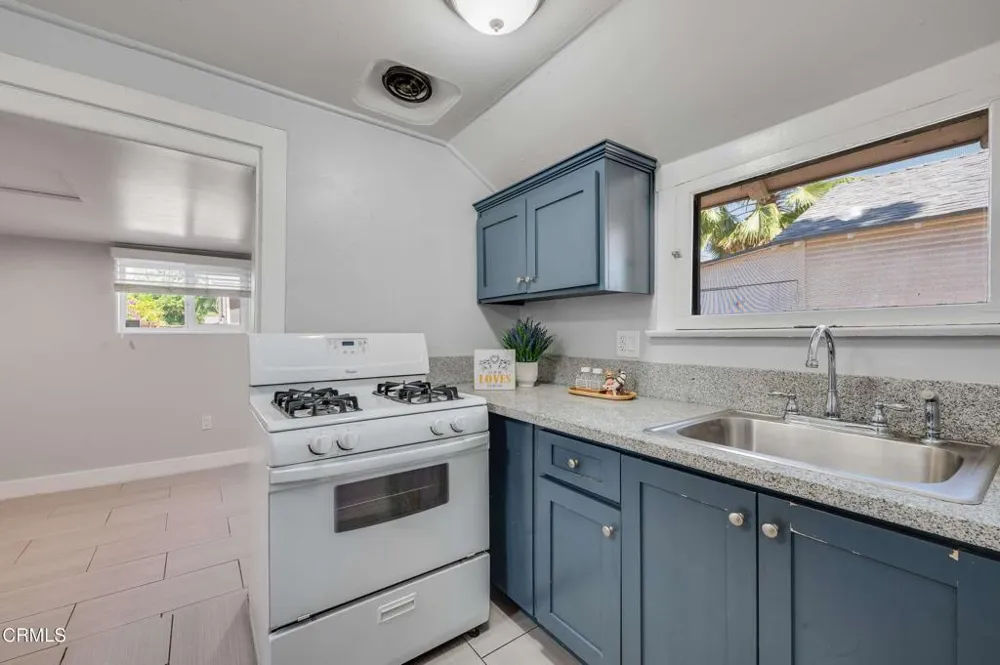 580 1st Avenue Upland, CA 91786