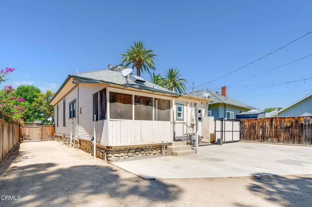580 1st Avenue Upland, CA 91786