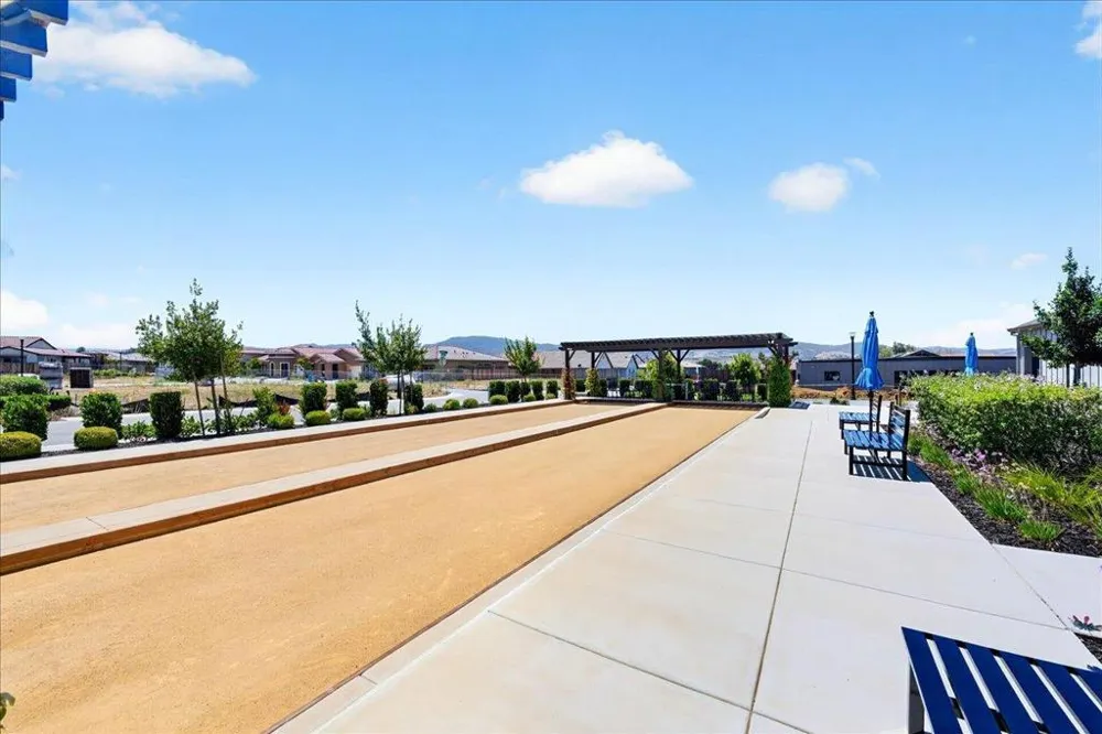 2006 Red Oak Drive Hollister, CA 95023
