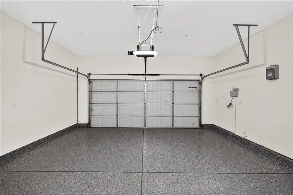 2006 Red Oak Drive Hollister, CA 95023