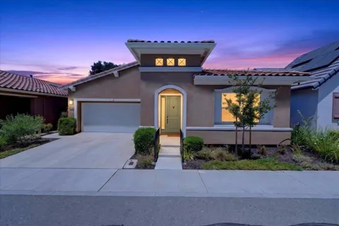 2006 Red Oak Drive