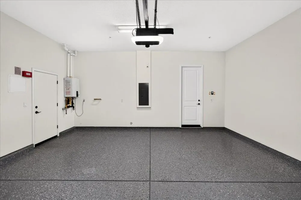 2006 Red Oak Drive Hollister, CA 95023