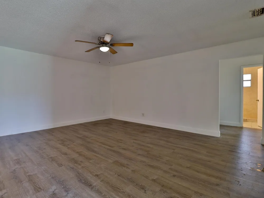 3024 W Dixie Boulevard Fort Pierce, FL 34946