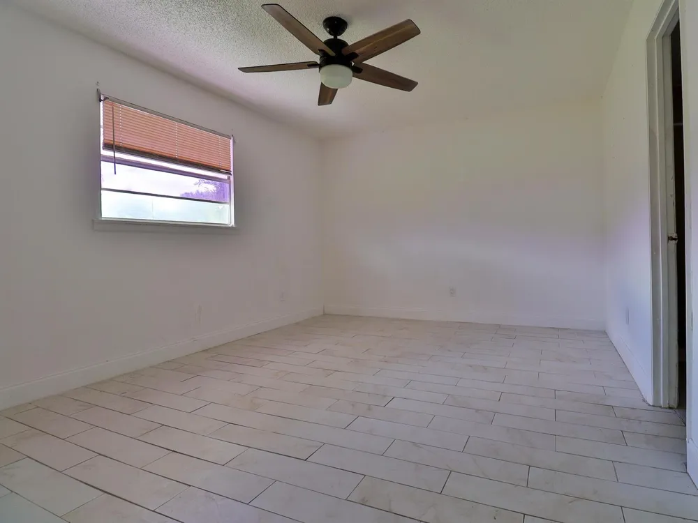 3024 W Dixie Boulevard Fort Pierce, FL 34946