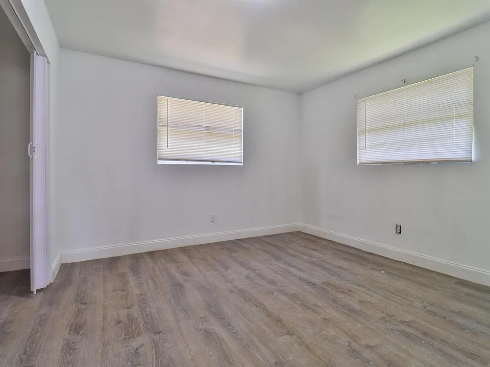 3024 W Dixie Boulevard Fort Pierce, FL 34946