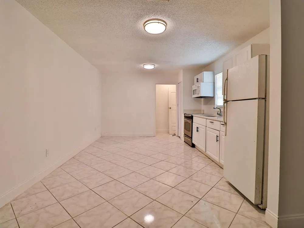 3024 W Dixie Boulevard Fort Pierce, FL 34946