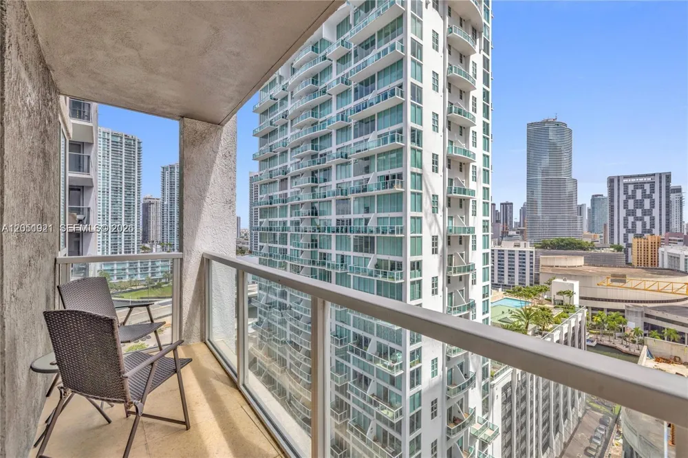 55 SE 6th St #2001 Miami, FL 33131