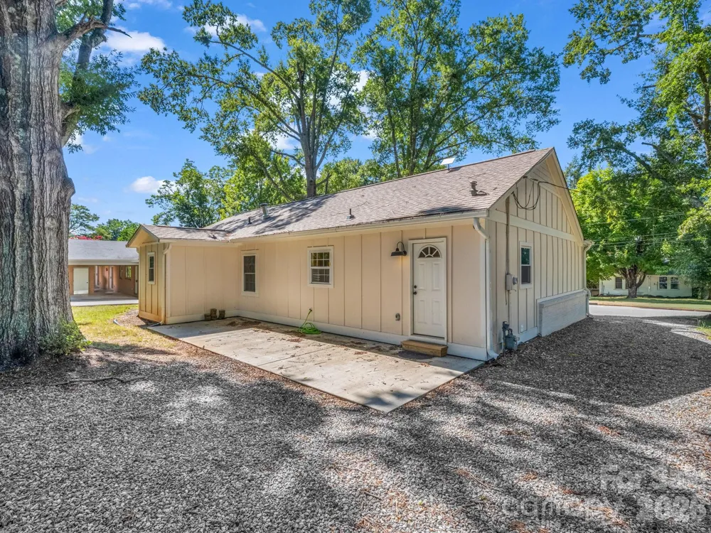 319 Arlington Street Forest City, NC 28048