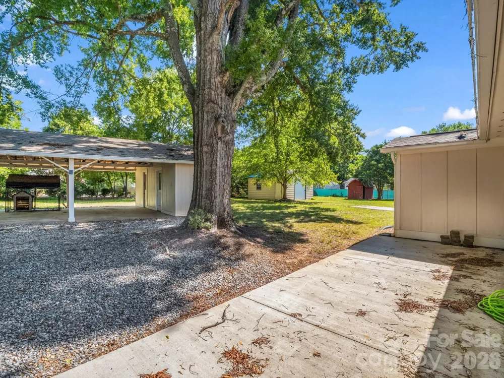 319 Arlington Street Forest City, NC 28048