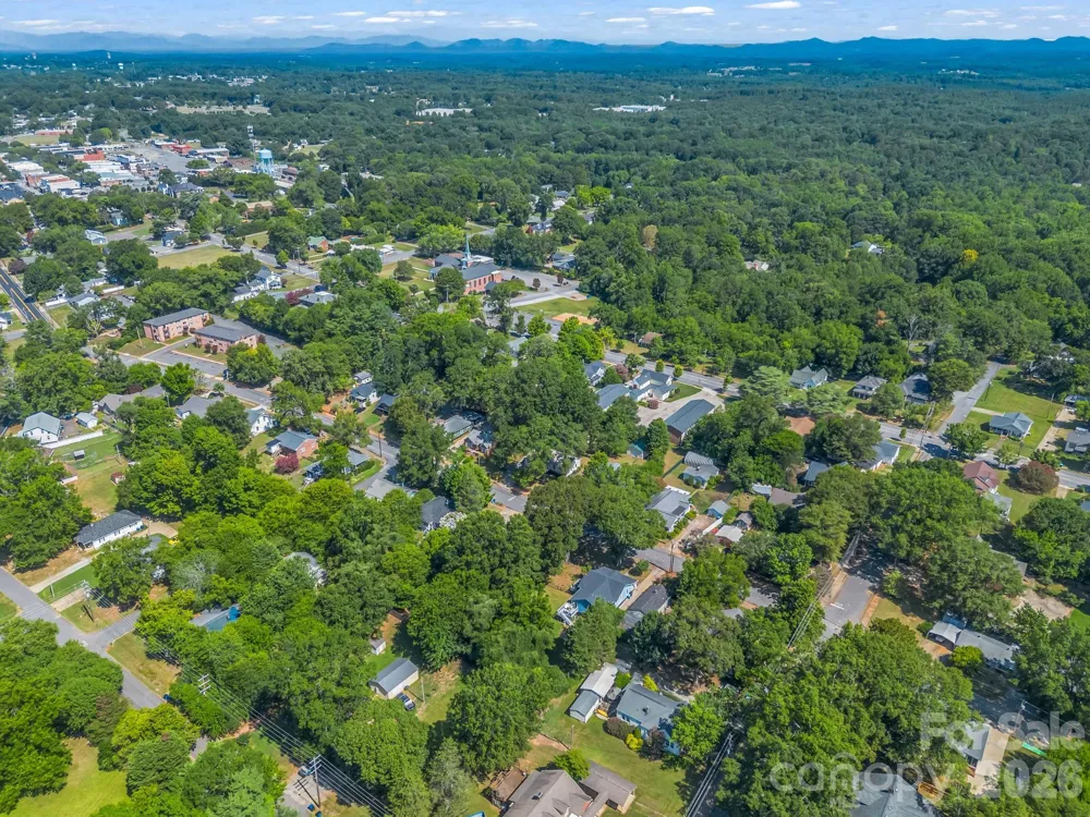 319 Arlington Street Forest City, NC 28048