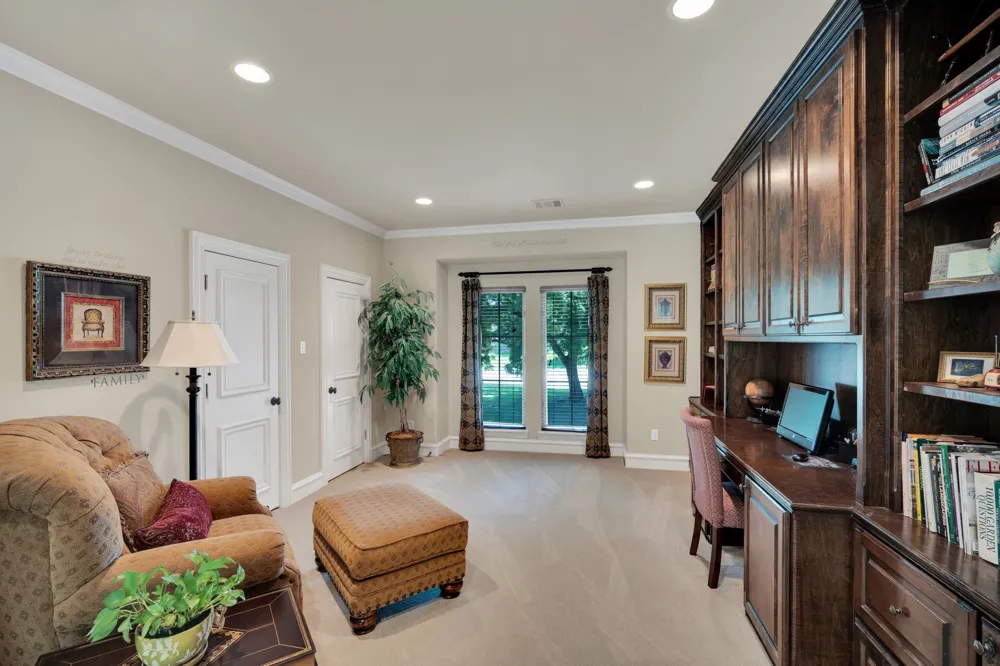 1811 Magic Valley Lane Cedar Hill, TX 75104