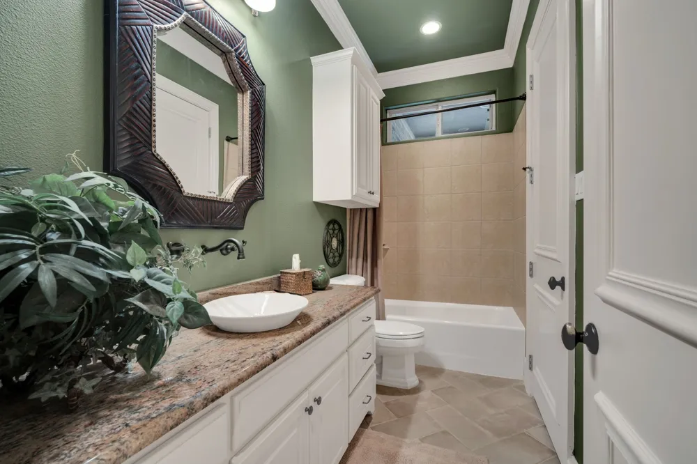 1811 Magic Valley Lane Cedar Hill, TX 75104