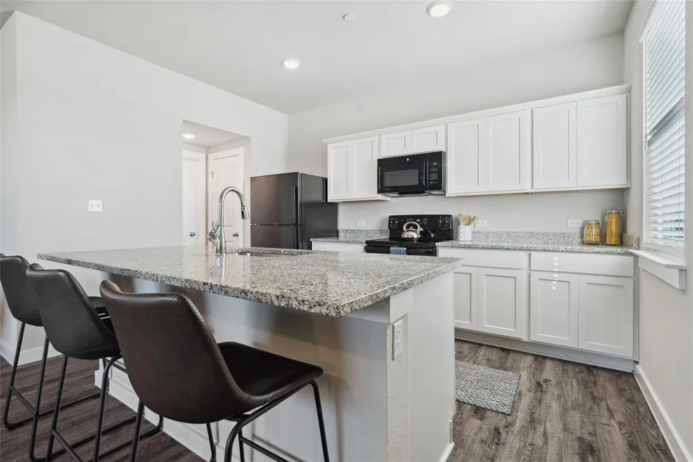 523 Powell Drive Leander, TX 78641