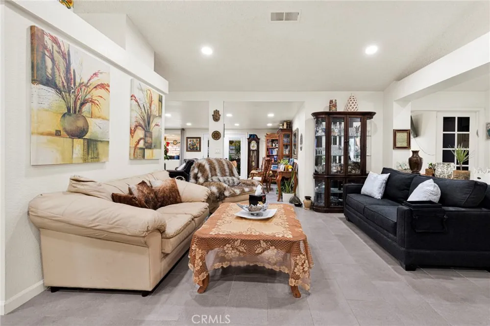 1116 Oakwood Lane Rosamond, CA 93560