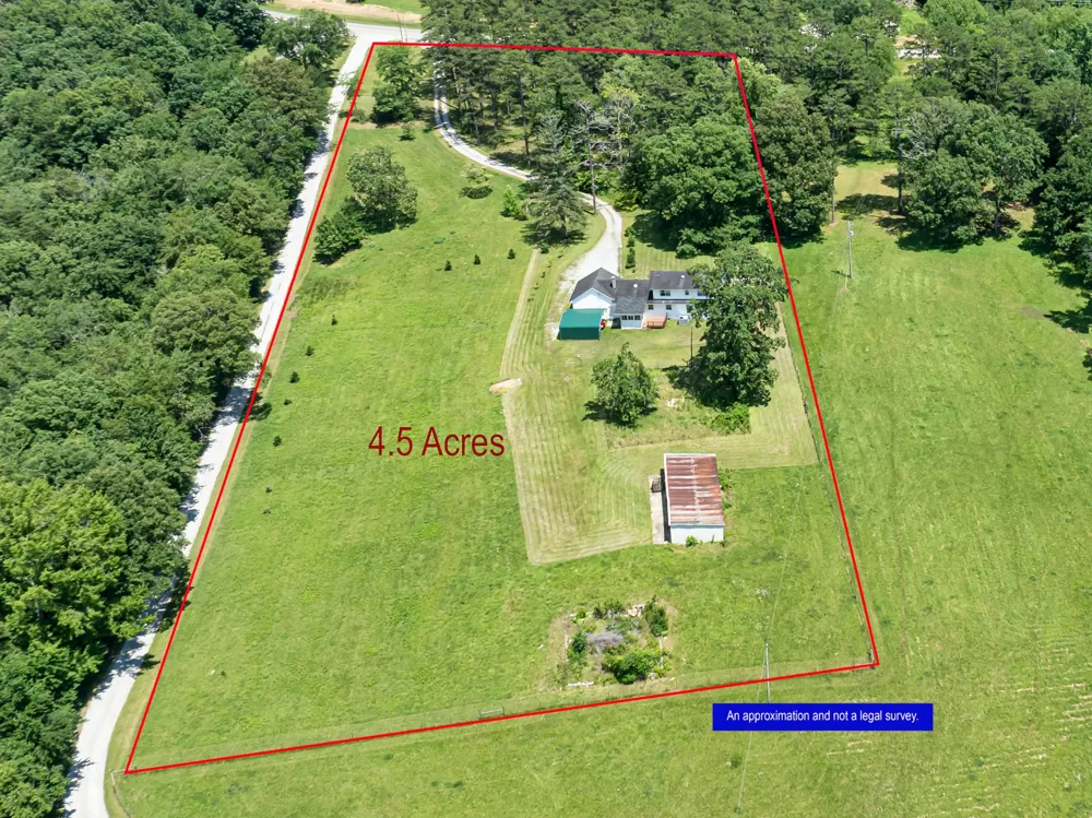 10915 SR 56 Coalmont, TN 37313