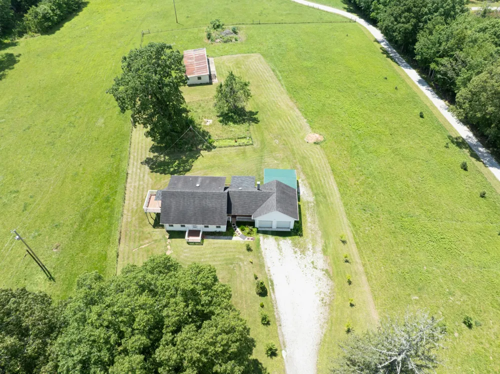 10915 SR 56 Coalmont, TN 37313