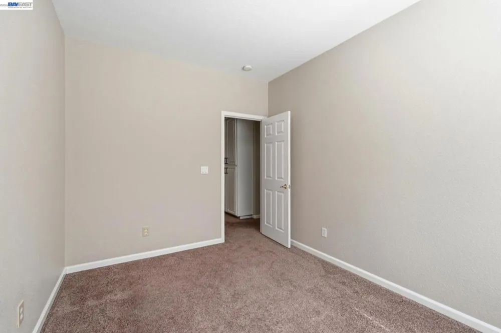 1532 Sophie Ln Escalon, CA 95320