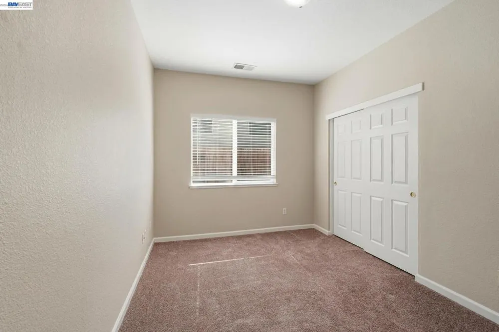 1532 Sophie Ln Escalon, CA 95320