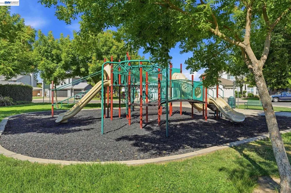 1532 Sophie Ln Escalon, CA 95320