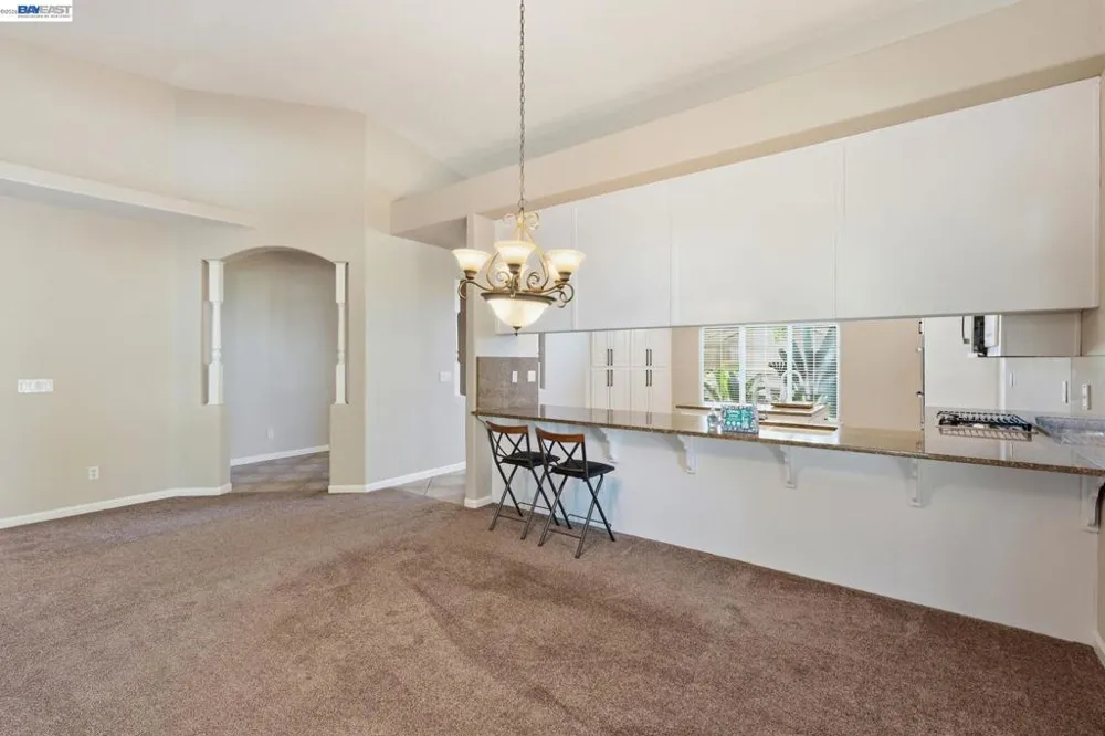 1532 Sophie Ln Escalon, CA 95320