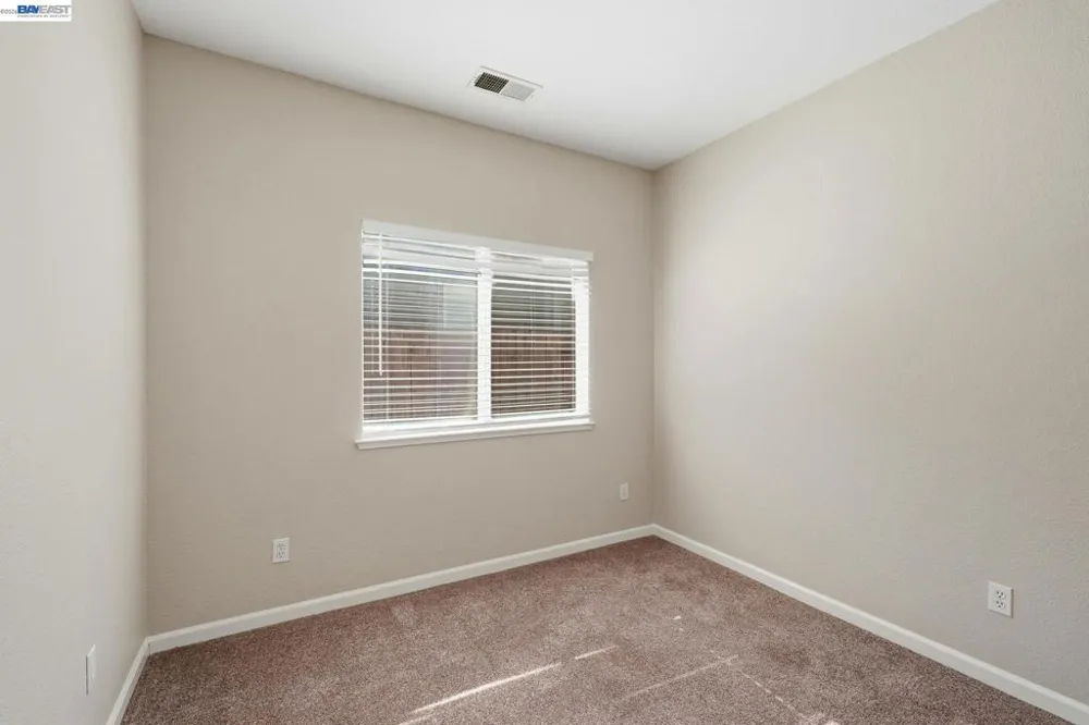1532 Sophie Ln Escalon, CA 95320