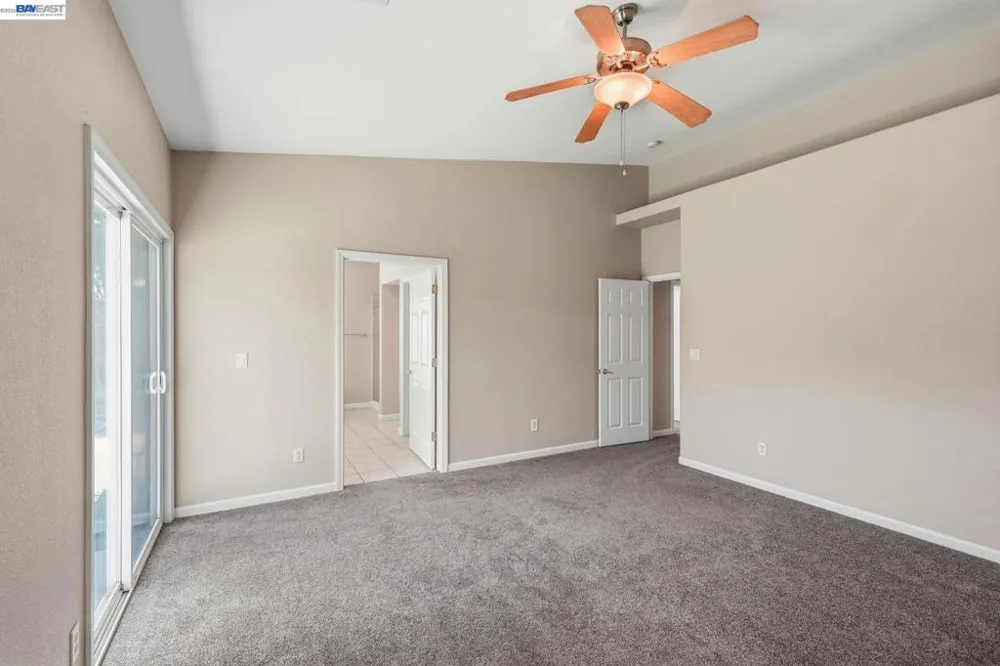 1532 Sophie Ln Escalon, CA 95320