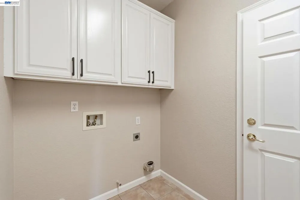1532 Sophie Ln Escalon, CA 95320