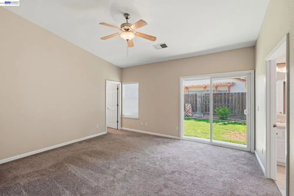 1532 Sophie Ln Escalon, CA 95320
