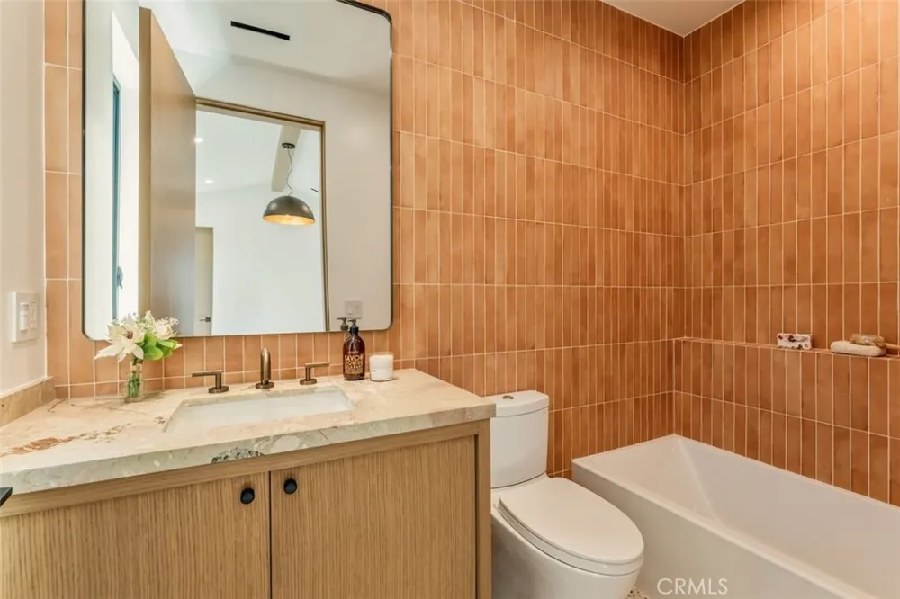 10433 Valley Spring Lane Toluca Lake, CA 91602