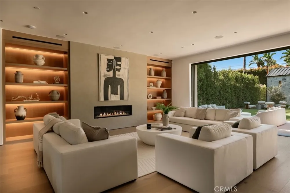10433 Valley Spring Lane Toluca Lake, CA 91602