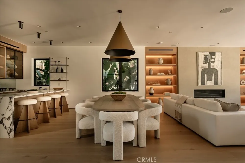 10433 Valley Spring Lane Toluca Lake, CA 91602