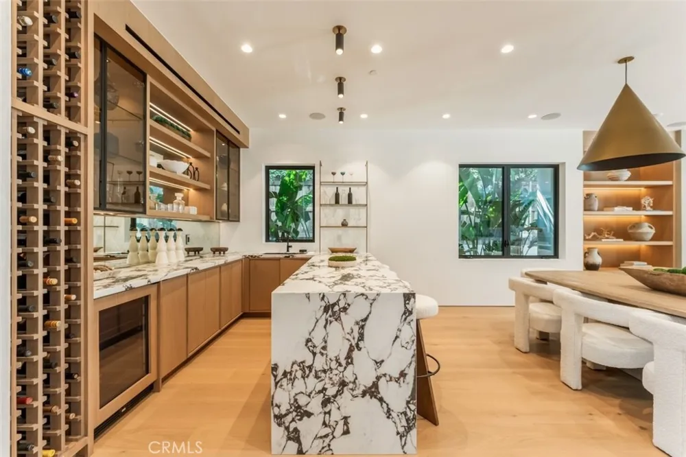 10433 Valley Spring Lane Toluca Lake, CA 91602