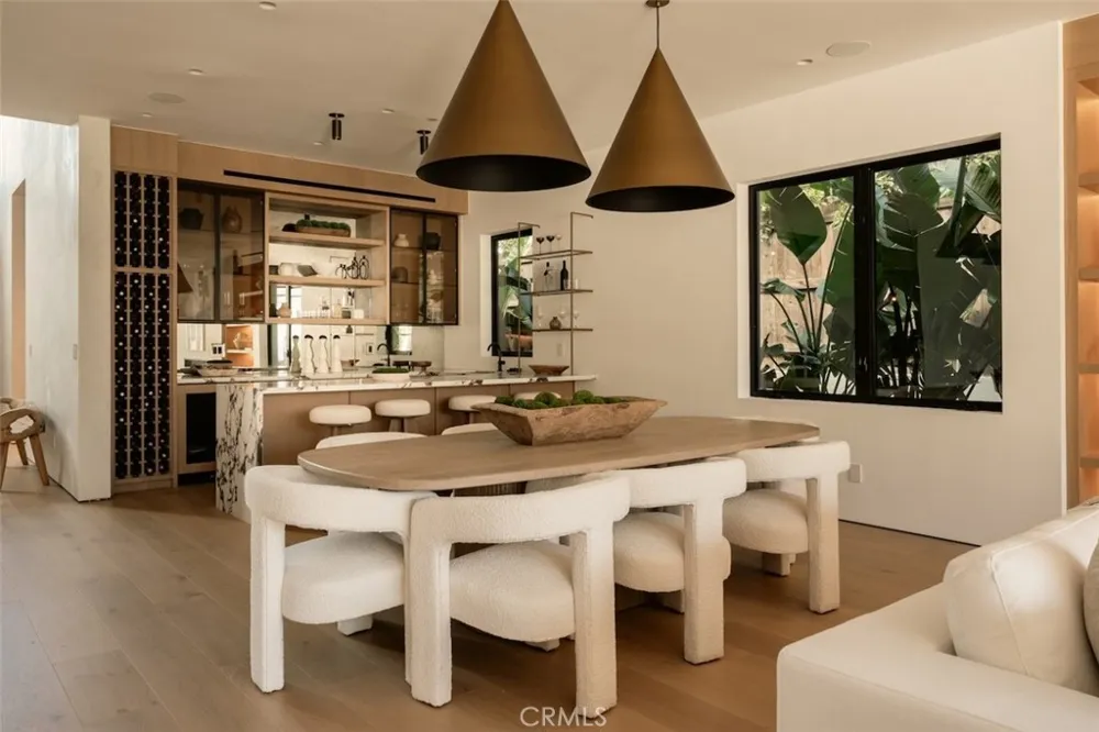 10433 Valley Spring Lane Toluca Lake, CA 91602