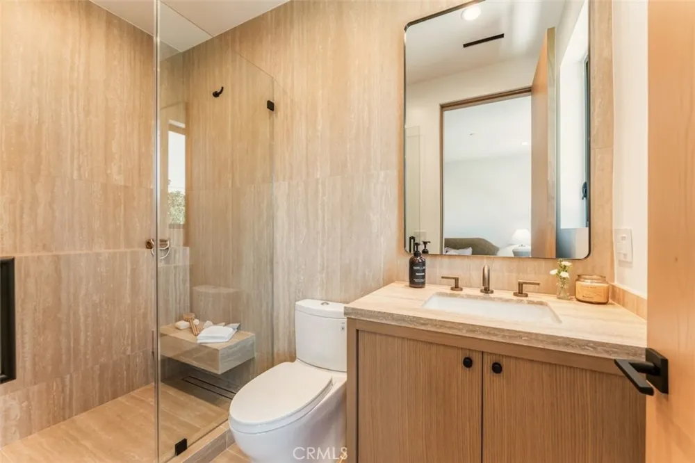 10433 Valley Spring Lane Toluca Lake, CA 91602