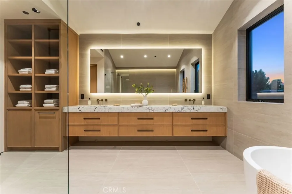 10433 Valley Spring Lane Toluca Lake, CA 91602