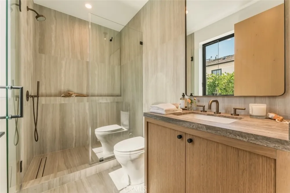 10433 Valley Spring Lane Toluca Lake, CA 91602