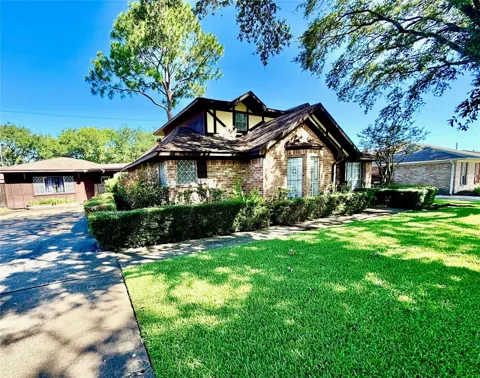 13014 Venice Lane