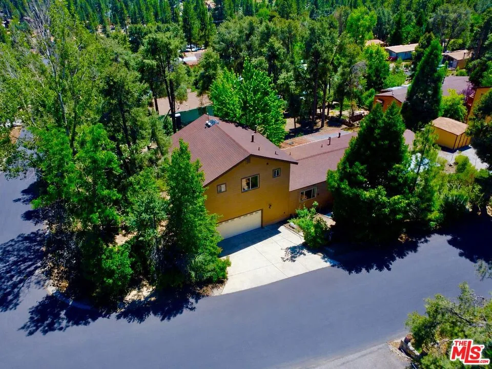 2901 Kodiak Way Pine Mountain Club, CA 93222